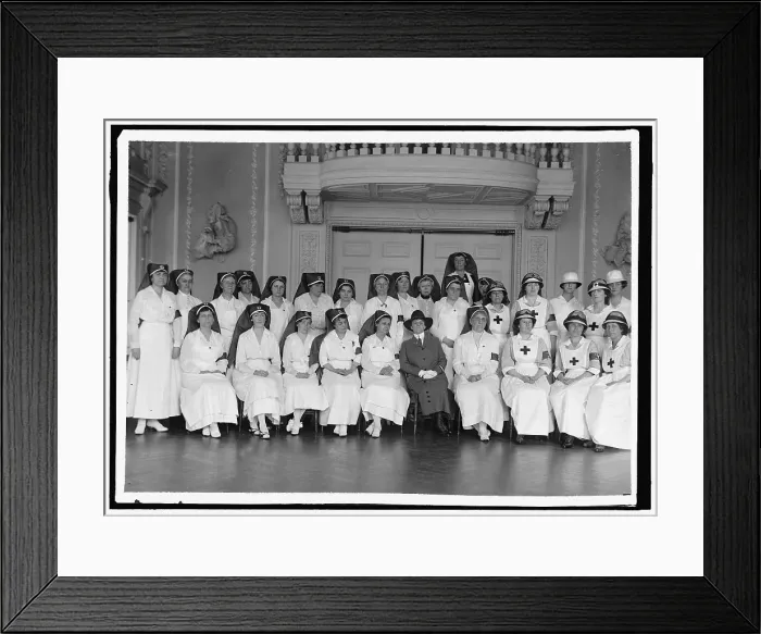 Framed Print : Red Cross nurses, between 1914 and 1918. Creator: Harris & Ewing. Red Cross nurses, between 1914 and 1918. Creator: Harris & Ewing Framed Print : Red Cross nurses, between 1914 and 1918. Creator: Harris & Ewing. Red Cross nurses, between 1914 and 1918. Creator: Harris & Ewing