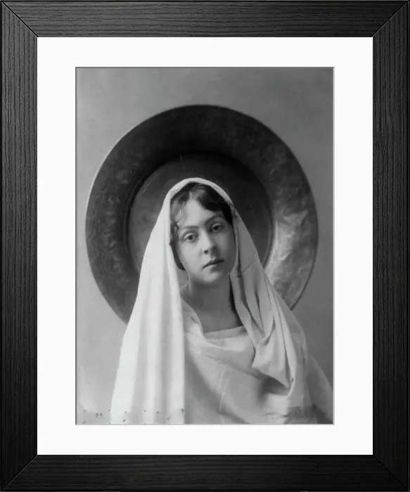 Framed Print : Neith Boyce Hapgood, half-length portrait, facing front, wearing shawl... between 1890 and 1910. Creator: Frances Benjamin Johnston Framed Print : Neith Boyce Hapgood, half-length portrait, facing front, wearing shawl... between 1890 and 1910. Creator: Frances Benjamin Johnston