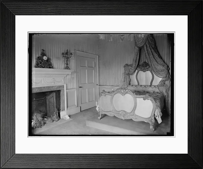 Framed Print : Monticello - bedroom, between 1914 and 1918. Creator: Harris & Ewing. Monticello - bedroom, between 1914 and 1918. Creator: Harris & Ewing Framed Print : Monticello - bedroom, between 1914 and 1918. Creator: Harris & Ewing. Monticello - bedroom, between 1914 and 1918. Creator: Harris & Ewing