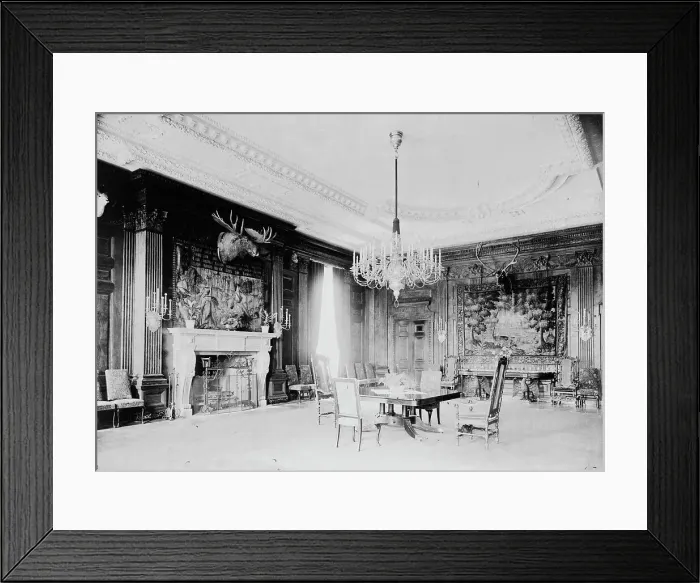 Framed Print : White House State Dining Room, between 1889 and 1906. Creator: Frances Benjamin Johnston Framed Print : White House State Dining Room, between 1889 and 1906. Creator: Frances Benjamin Johnston