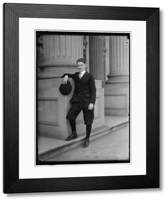 Framed Print : William Mckinely, Senate Page, between 1914 and 1918. Creator: Harris & Ewing. William Mckinely, Senate Page, between 1914 and 1918. Creator: Harris & Ewing Framed Print : William Mckinely, Senate Page, between 1914 and 1918. Creator: Harris & Ewing. William Mckinely, Senate Page, between 1914 and 1918. Creator: Harris & Ewing