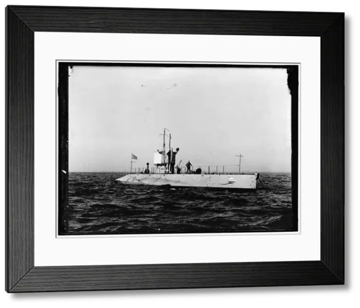 Framed Print : Submarine, #40, the USS L-1 (SS-40), between 1915 and 1918. Creator: Harris & Ewing. Submarine, #40, the USS L-1 (SS-40), between 1915 and 1918. Creator: Harris & Ewing Framed Print : Submarine, #40, the USS L-1 (SS-40), between 1915 and 1918. Creator: Harris & Ewing. Submarine, #40, the USS L-1 (SS-40), between 1915 and 1918. Creator: Harris & Ewing