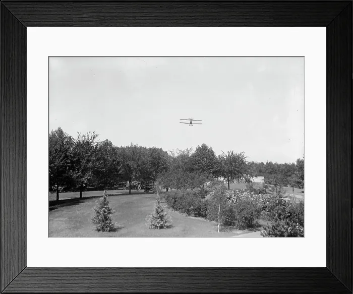 Framed Print : Allied Aircraft - Demonstration At Polo Grounds; Early Thomas-Morse American Plane, 1917. Creator: Harris & Ewing. Allied Aircraft - Demonstration At Polo Grounds; Early Thomas-Morse American Plane, 1917. Creator: Harris & Ewing Framed Print : Allied Aircraft - Demonstration At Polo Grounds; Early Thomas-Morse American Plane, 1917. Creator: Harris & Ewing. Allied Aircraft - Demonstration At Polo Grounds; Early Thomas-Morse American Plane, 1917. Creator: Harris & Ewing