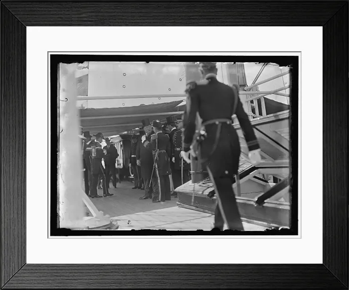 Framed Print : William Howard Taft, between 1910 and 1917. Creator: Harris & Ewing. William Howard Taft, between 1910 and 1917. Creator: Harris & Ewing Framed Print : William Howard Taft, between 1910 and 1917. Creator: Harris & Ewing. William Howard Taft, between 1910 and 1917. Creator: Harris & Ewing