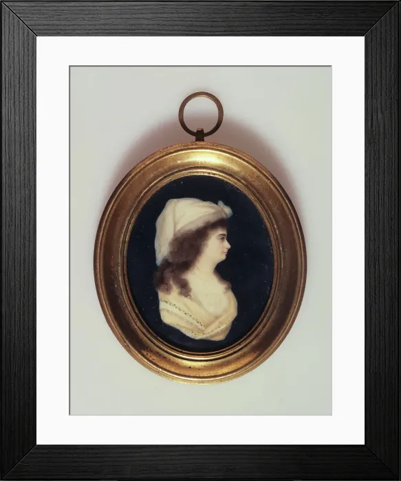 Framed Print : Portrait of a woman in a cameo style, c1800. Creator: English School Framed Print : Portrait of a woman in a cameo style, c1800. Creator: English School