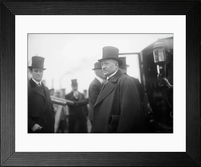 Framed Print : Allied Commission To U.S. Boarding Mayflower For Trip To Mount Vernon: Viviani, 1917. Creator: Harris & Ewing. Allied Commission To U.S. Boarding Mayflower For Trip To Mount Vernon: Viviani, 1917. Creator: Harris & Ewing Framed Print : Allied Commission To U.S. Boarding Mayflower For Trip To Mount Vernon: Viviani, 1917. Creator: Harris & Ewing. Allied Commission To U.S. Boarding Mayflower For Trip To Mount Vernon: Viviani, 1917. Creator: Harris & Ewing