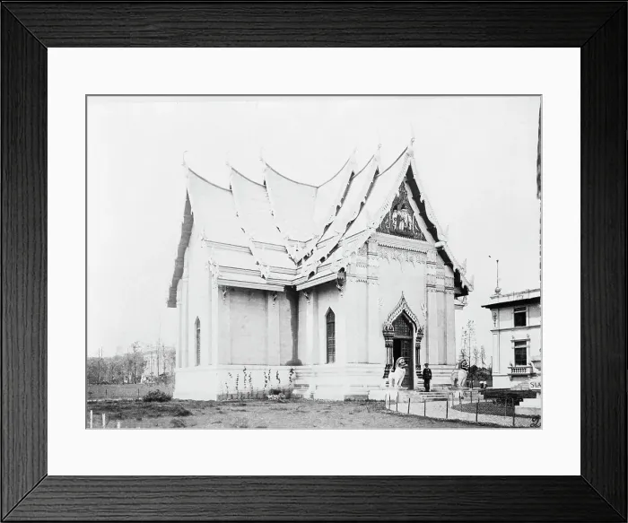 Framed Print : Exterior of Siam (Thailand) exhibit building, Louisiana Purchase Expo...St. Louis, Missouri, 1904. Creator: Frances Benjamin Johnston