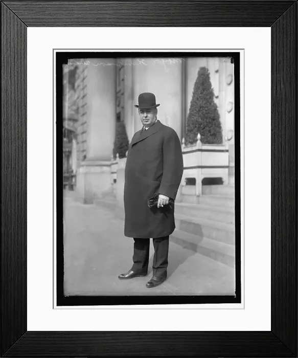 Framed Print : Thompson, Mayor of Chicago, between 1911 and 1917. Creator: Harris & Ewing. Thompson, Mayor of Chicago, between 1911 and 1917. Creator: Harris & Ewing Framed Print : Thompson, Mayor of Chicago, between 1911 and 1917. Creator: Harris & Ewing. Thompson, Mayor of Chicago, between 1911 and 1917. Creator: Harris & Ewing