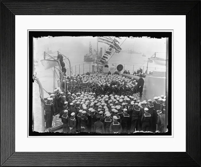 Framed Print : Sailors, between 1909 and 1919. Creator: Harris & Ewing. Sailors, between 1909 and 1919. Creator: Harris & Ewing Framed Print : Sailors, between 1909 and 1919. Creator: Harris & Ewing. Sailors, between 1909 and 1919. Creator: Harris & Ewing