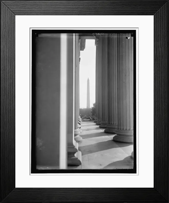 Framed Print : Washington Monument, between 1909 and 1923. Creator: Harris & Ewing. Washington Monument, between 1909 and 1923. Creator: Harris & Ewing Framed Print : Washington Monument, between 1909 and 1923. Creator: Harris & Ewing. Washington Monument, between 1909 and 1923. Creator: Harris & Ewing