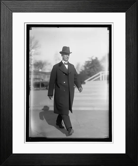 Framed Print : Howard Southerland, between 1909 and 1923. Creator: Harris & Ewing. Howard Southerland, between 1909 and 1923. Creator: Harris & Ewing Framed Print : Howard Southerland, between 1909 and 1923. Creator: Harris & Ewing. Howard Southerland, between 1909 and 1923. Creator: Harris & Ewing