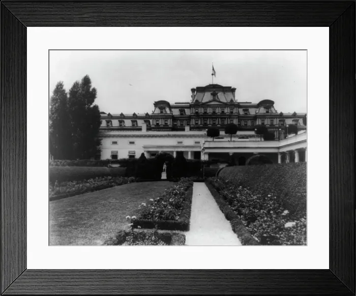 Framed Print : White House, 1600 Pennsylvania Avenue, Washington, D.C. 1921. Creator: Frances Benjamin Johnston Framed Print : White House, 1600 Pennsylvania Avenue, Washington, D.C. 1921. Creator: Frances Benjamin Johnston