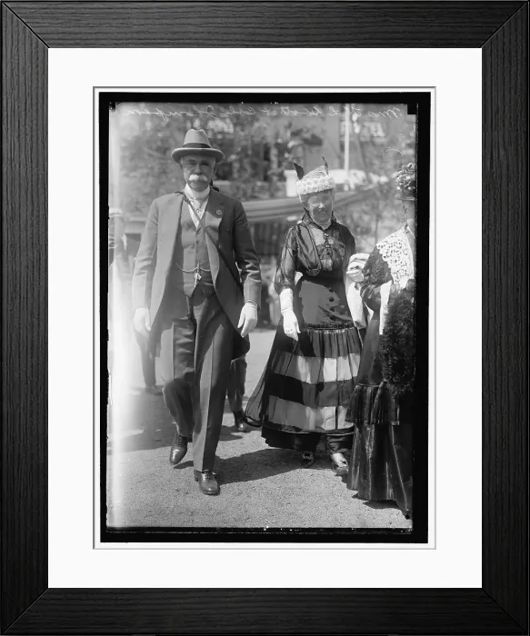 Framed Print : Mrs. Hugh L. Scott with Colonel Thompson, between 1910 and 1917. Creator: Harris & Ewing. Mrs. Hugh L. Scott with Colonel Thompson, between 1910 and 1917. Creator: Harris & Ewing Framed Print : Mrs. Hugh L. Scott with Colonel Thompson, between 1910 and 1917. Creator: Harris & Ewing. Mrs. Hugh L. Scott with Colonel Thompson, between 1910 and 1917. Creator: Harris & Ewing