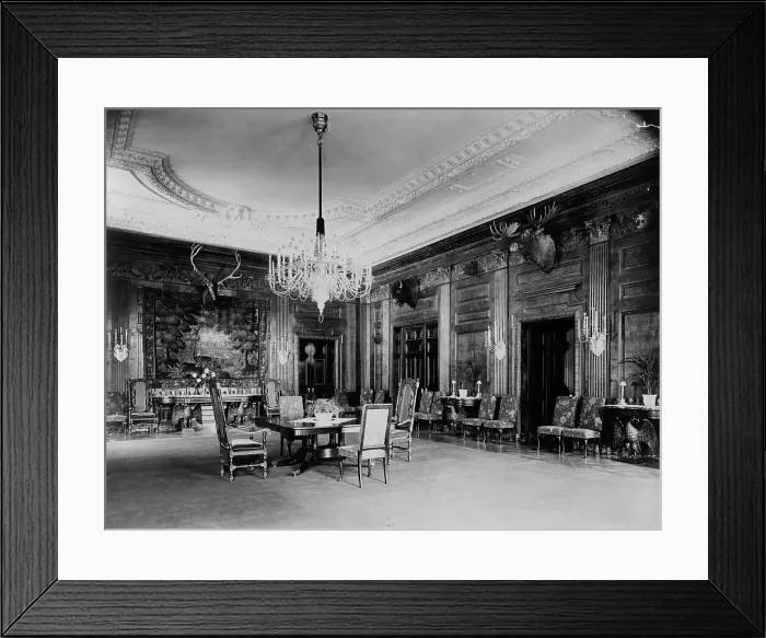 Framed Print : White House state dining room, north and east sides, Washington, D.C. 1906. Creator: Frances Benjamin Johnston Framed Print : White House state dining room, north and east sides, Washington, D.C. 1906. Creator: Frances Benjamin Johnston