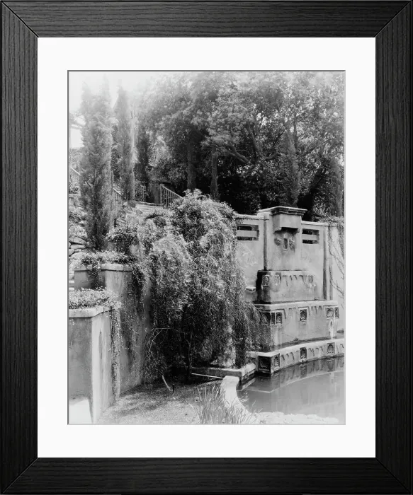 Framed Print : Il Paradiso, Mrs. Dudley Peter Allen house, 1188 Hillcrest Avenue, Oak Knoll, Pasadena, CA, 1917. Creator: Frances Benjamin Johnston. Il Paradiso, Mrs. Dudley Peter Allen house, 1188 Hillcrest Avenue, Oak Knoll, Pasadena, CA, 1917 Framed Print : Il Paradiso, Mrs. Dudley Peter Allen house, 1188 Hillcrest Avenue, Oak Knoll, Pasadena, CA, 1917. Creator: Frances Benjamin Johnston. Il Paradiso, Mrs. Dudley Peter Allen house, 1188 Hillcrest Avenue, Oak Knoll, Pasadena, CA, 1917