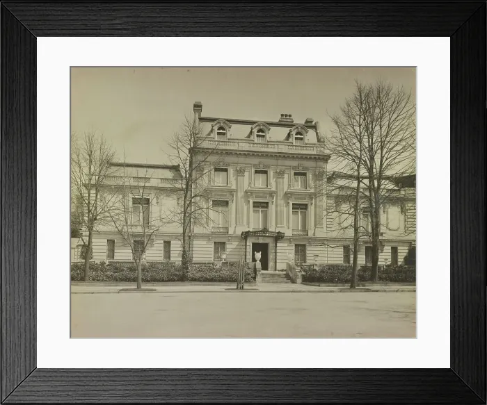 Framed Print : Mary Scott Townsend house, Washington, D.C. c1910. Creator: Frances Benjamin Johnston Framed Print : Mary Scott Townsend house, Washington, D.C. c1910. Creator: Frances Benjamin Johnston