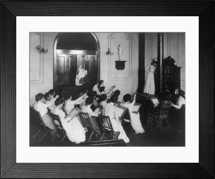 Framed Print : Art class with live model, Normal School, Washington, D.C. (1899?). Creator: Frances Benjamin Johnston Framed Print : Art class with live model, Normal School, Washington, D.C. (1899?). Creator: Frances Benjamin Johnston