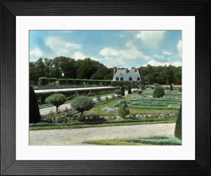 Framed Print : Chateau of Chenonceau, Chenonceau, Indre-et-Loire, France, 1925. Creator: Frances Benjamin Johnston Framed Print : Chateau of Chenonceau, Chenonceau, Indre-et-Loire, France, 1925. Creator: Frances Benjamin Johnston
