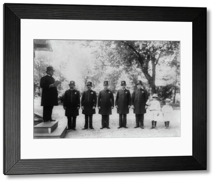 Framed Print : Archie and Quentin Roosevelt with White House policemen, c1902 June 17. Creator: Frances Benjamin Johnston Framed Print : Archie and Quentin Roosevelt with White House policemen, c1902 June 17. Creator: Frances Benjamin Johnston