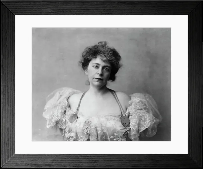 Framed Print : Alice (Pike) Barney, 1857-1931, between c1890 and c1910. Creator: Frances Benjamin Johnston Framed Print : Alice (Pike) Barney, 1857-1931, between c1890 and c1910. Creator: Frances Benjamin Johnston