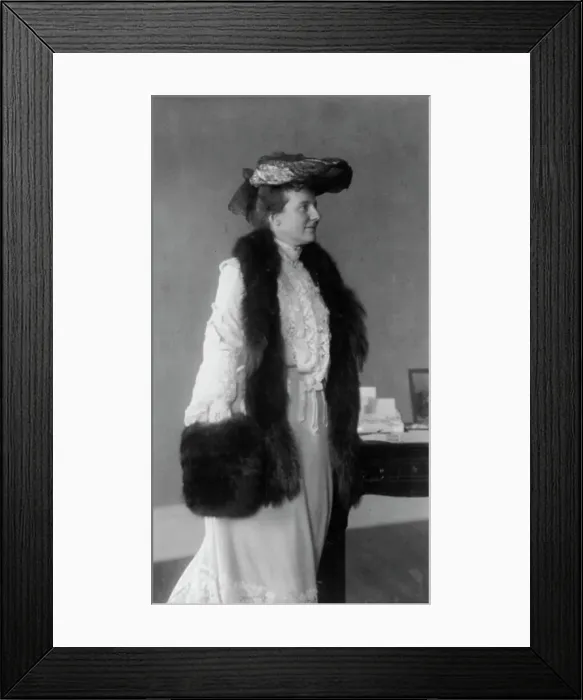 Framed Print : Edith Kermit Carow Roosevelt, 1861-1948, 1902. Creator: Frances Benjamin Johnston Framed Print : Edith Kermit Carow Roosevelt, 1861-1948, 1902. Creator: Frances Benjamin Johnston