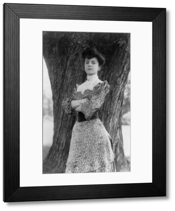 Framed Print : Alice (Roosevelt) Longworth, 1884-1980, 1902. Creator: Frances Benjamin Johnston Framed Print : Alice (Roosevelt) Longworth, 1884-1980, 1902. Creator: Frances Benjamin Johnston