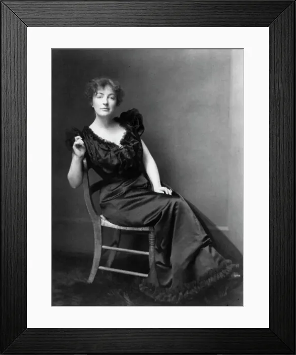 Framed Print : Mary Berri Chapman Hansbrough, c1898. Creator: Frances Benjamin Johnston Framed Print : Mary Berri Chapman Hansbrough, c1898. Creator: Frances Benjamin Johnston