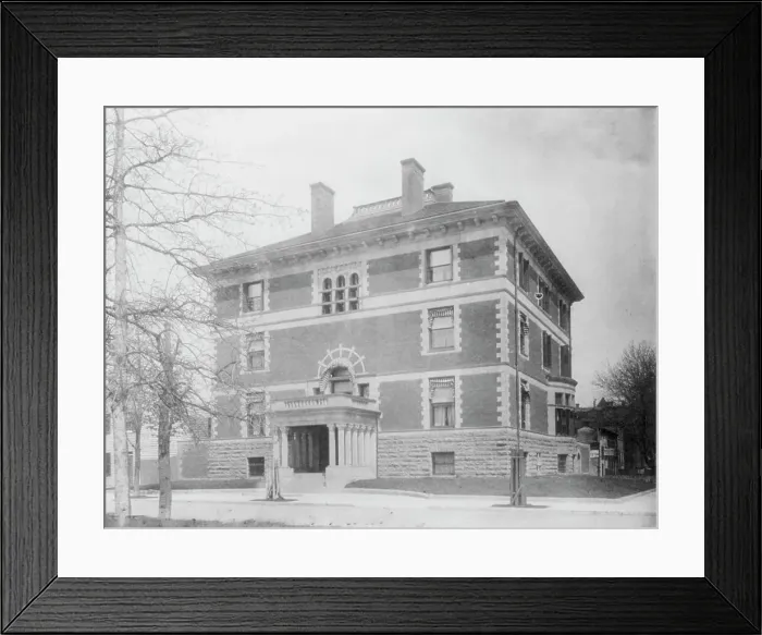 Framed Print : George S. Fraser House, R St. and Conn. Ave. N.W. Washington, D.C. between 1890 and 1950. Creator: Frances Benjamin Johnston Framed Print : George S. Fraser House, R St. and Conn. Ave. N.W. Washington, D.C. between 1890 and 1950. Creator: Frances Benjamin Johnston