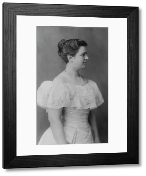 Framed Print : Frances F. Cleveland, February 1897. Creator: Frances Benjamin Johnston Framed Print : Frances F. Cleveland, February 1897. Creator: Frances Benjamin Johnston