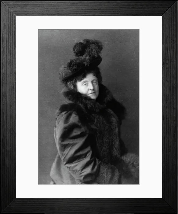Framed Print : Frances (Hodgson) Burnett, 1849-1924, between 1890 and 1910. Creator: Frances Benjamin Johnston Framed Print : Frances (Hodgson) Burnett, 1849-1924, between 1890 and 1910. Creator: Frances Benjamin Johnston