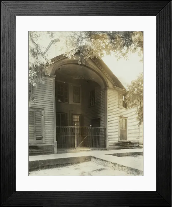 Framed Print : Unidentified building, Natchez vic. Adams County, Mississippi, 1938. Creator: Frances Benjamin Johnston Framed Print : Unidentified building, Natchez vic. Adams County, Mississippi, 1938. Creator: Frances Benjamin Johnston