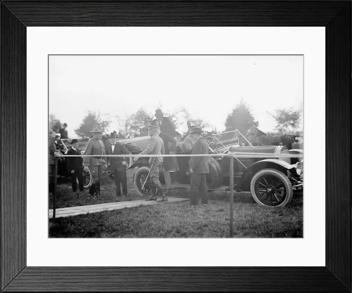 Framed Print : Cavalry Review By President Wilson, 1913. Creator: Harris & Ewing. Cavalry Review By President Wilson, 1913. Creator: Harris & Ewing Framed Print : Cavalry Review By President Wilson, 1913. Creator: Harris & Ewing. Cavalry Review By President Wilson, 1913. Creator: Harris & Ewing