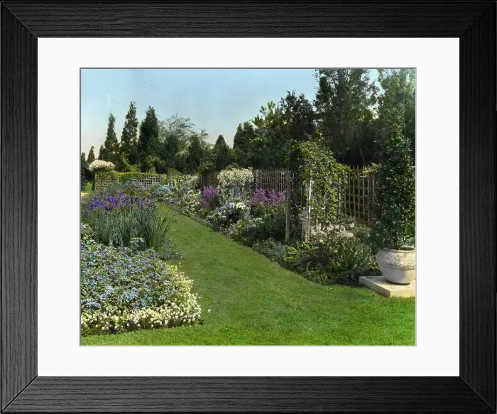 Framed Print : Beacon Hill House, Arthur Curtiss James house, Beacon Hill Road, Newport, Rhode Island, 1917. Creator: Frances Benjamin Johnston. Beacon Hill House, Arthur Curtiss James house, Beacon Hill Road, Newport, Rhode Island, 1917 Framed Print : Beacon Hill House, Arthur Curtiss James house, Beacon Hill Road, Newport, Rhode Island, 1917. Creator: Frances Benjamin Johnston. Beacon Hill House, Arthur Curtiss James house, Beacon Hill Road, Newport, Rhode Island, 1917