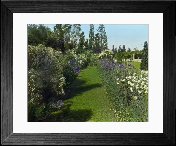 Framed Print : Beacon Hill House, Arthur Curtiss James house, Beacon Hill Road, Newport, Rhode Island, 1917. Creator: Frances Benjamin Johnston. Beacon Hill House, Arthur Curtiss James house, Beacon Hill Road, Newport, Rhode Island, 1917 Framed Print : Beacon Hill House, Arthur Curtiss James house, Beacon Hill Road, Newport, Rhode Island, 1917. Creator: Frances Benjamin Johnston. Beacon Hill House, Arthur Curtiss James house, Beacon Hill Road, Newport, Rhode Island, 1917