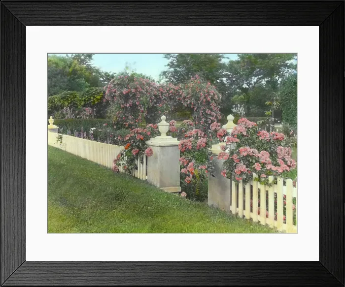Framed Print : Westlawn, Edward Tiffany Dyer house, Great Plains Road, Southampton, New York, c1915. Creator: Frances Benjamin Johnston. Westlawn, Edward Tiffany Dyer house, Great Plains Road, Southampton, New York, c1915 Framed Print : Westlawn, Edward Tiffany Dyer house, Great Plains Road, Southampton, New York, c1915. Creator: Frances Benjamin Johnston. Westlawn, Edward Tiffany Dyer house, Great Plains Road, Southampton, New York, c1915