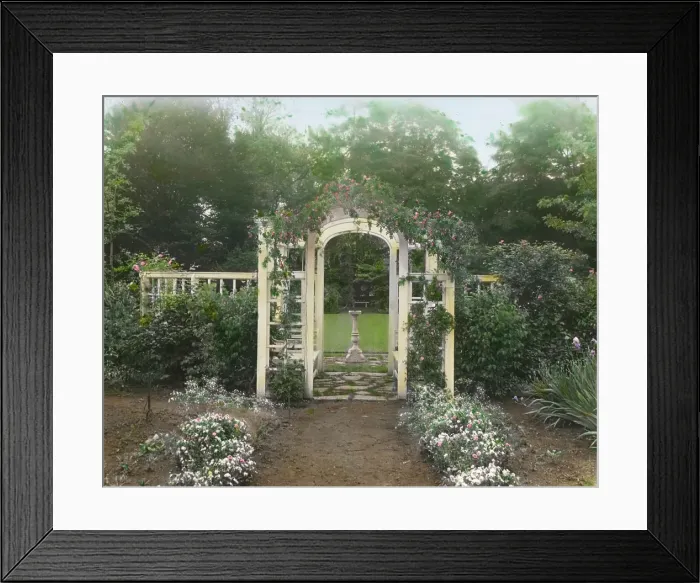 Framed Print : Fanny A. Mulford house, Fulton Avenue, Hempstead, New York, c1916. Creator: Frances Benjamin Johnston Framed Print : Fanny A. Mulford house, Fulton Avenue, Hempstead, New York, c1916. Creator: Frances Benjamin Johnston