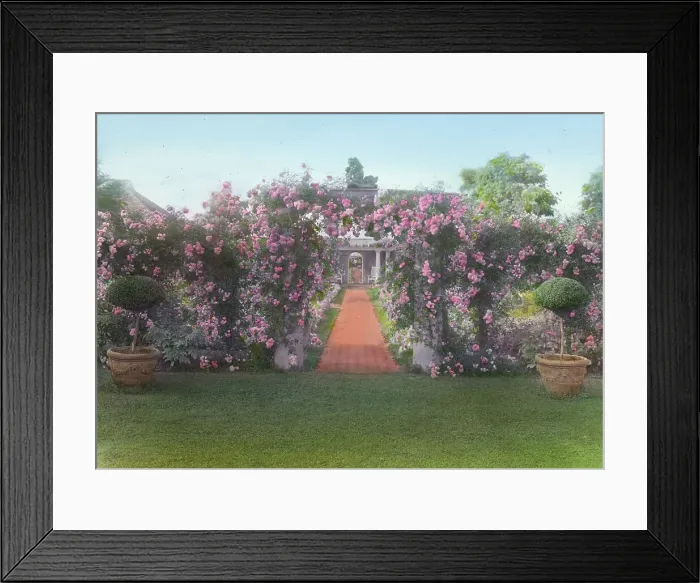 Framed Print : The Fens, Lorenzo Easton Woodhouse house, Huntting Lane, East Hampton, New York, 1914. Creator: Frances Benjamin Johnston. The Fens, Lorenzo Easton Woodhouse house, Huntting Lane, East Hampton, New York, 1914 Framed Print : The Fens, Lorenzo Easton Woodhouse house, Huntting Lane, East Hampton, New York, 1914. Creator: Frances Benjamin Johnston. The Fens, Lorenzo Easton Woodhouse house, Huntting Lane, East Hampton, New York, 1914