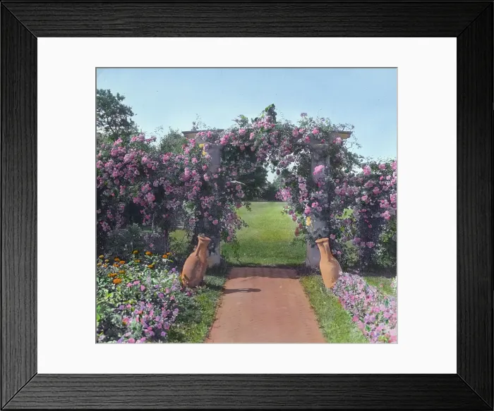 Framed Print : The Fens, Lorenzo Easton Woodhouse house, Huntting Lane, East Hampton, New York, 1914. Creator: Frances Benjamin Johnston. The Fens, Lorenzo Easton Woodhouse house, Huntting Lane, East Hampton, New York, 1914 Framed Print : The Fens, Lorenzo Easton Woodhouse house, Huntting Lane, East Hampton, New York, 1914. Creator: Frances Benjamin Johnston. The Fens, Lorenzo Easton Woodhouse house, Huntting Lane, East Hampton, New York, 1914