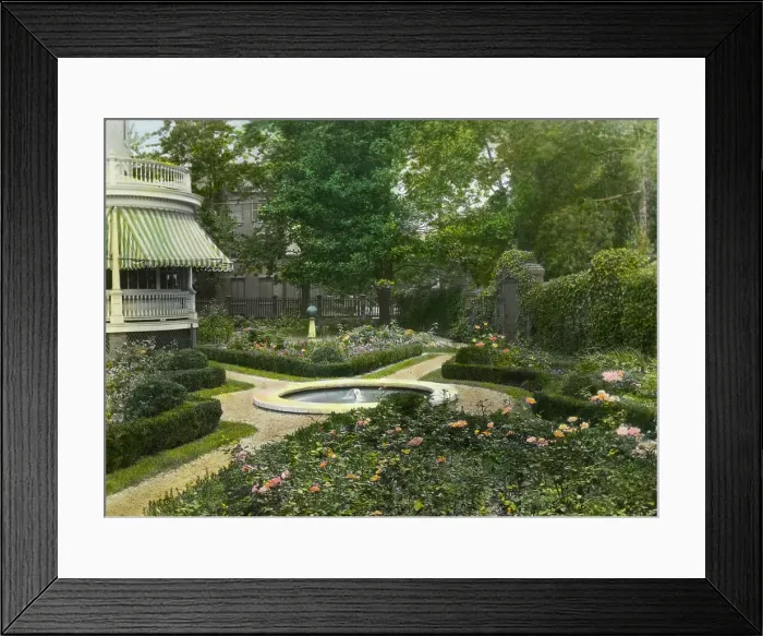 Framed Print : William Albert Smoot, Jr. house, 220 North Washington Street, Alexandria, Virginia, 1920. Creator: Frances Benjamin Johnston Framed Print : William Albert Smoot, Jr. house, 220 North Washington Street, Alexandria, Virginia, 1920. Creator: Frances Benjamin Johnston