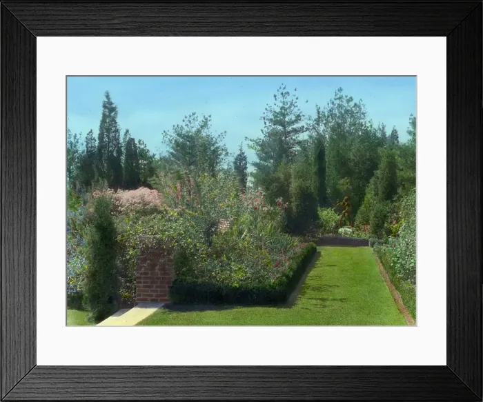 Framed Print : Welwyn, Harold Irving Pratt house, 100 Crescent Beach Road, Glen Cove, New York, c1914. Creator: Frances Benjamin Johnston. Welwyn, Harold Irving Pratt house, 100 Crescent Beach Road, Glen Cove, New York, c1914 Framed Print : Welwyn, Harold Irving Pratt house, 100 Crescent Beach Road, Glen Cove, New York, c1914. Creator: Frances Benjamin Johnston. Welwyn, Harold Irving Pratt house, 100 Crescent Beach Road, Glen Cove, New York, c1914