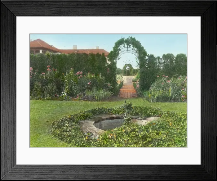 Framed Print : Red Maples, Mrs. Rosina Sherman Hoyt House, Southampton, New York, 1915. Creator: Frances Benjamin Johnston. Red Maples, Mrs. Rosina Sherman Hoyt House, Southampton, New York, 1915. Creator: Frances Benjamin Johnston Framed Print : Red Maples, Mrs. Rosina Sherman Hoyt House, Southampton, New York, 1915. Creator: Frances Benjamin Johnston. Red Maples, Mrs. Rosina Sherman Hoyt House, Southampton, New York, 1915. Creator: Frances Benjamin Johnston