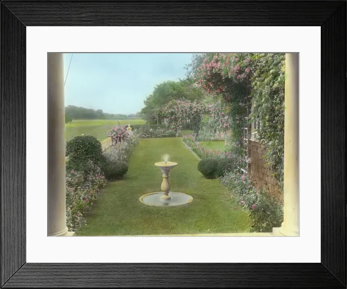 Framed Print : Westlawn, Edward Tiffany Dyer house, Great Plains Road, Southampton, New York, 1914. Creator: Frances Benjamin Johnston. Westlawn, Edward Tiffany Dyer house, Great Plains Road, Southampton, New York, 1914