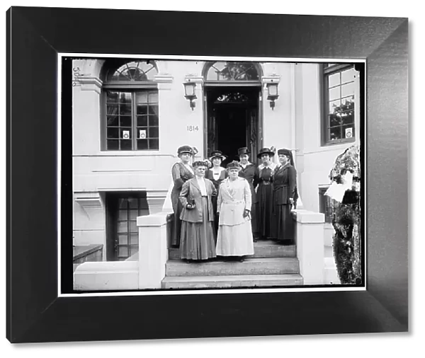 Woman's Committee Council of Nat'l Defense, between 1910 and 1920. Creator: Harris & Ewing. Woman's Committee Council of Nat'l Defense, between 1910 and 1920. Creator: Harris & Ewing