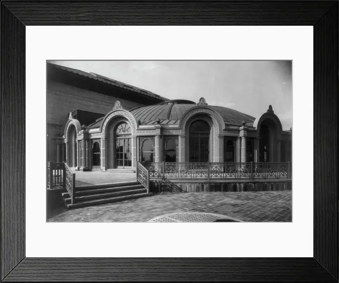 Framed Print : The New Theatre, N.Y.C.: Roof garden and terrace, c1909. Creator: Unknown Framed Print : The New Theatre, N.Y.C.: Roof garden and terrace, c1909. Creator: Unknown