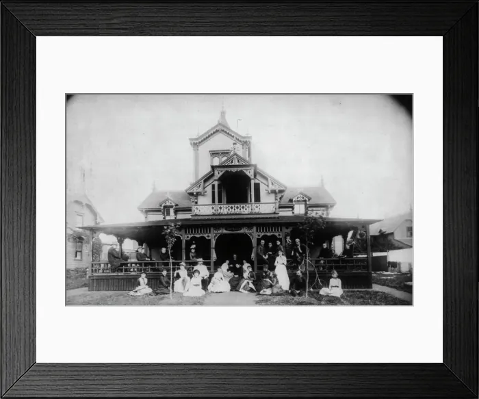 Framed Print : 27 men and women (Johnston family) in front of beach house Dartmouth, c1880. Creator: Unknown. 27 men and women (Johnston family) in front of beach house Dartmouth, c1880. Creator: Unknown Framed Print : 27 men and women (Johnston family) in front of beach house Dartmouth, c1880. Creator: Unknown. 27 men and women (Johnston family) in front of beach house Dartmouth, c1880. Creator: Unknown