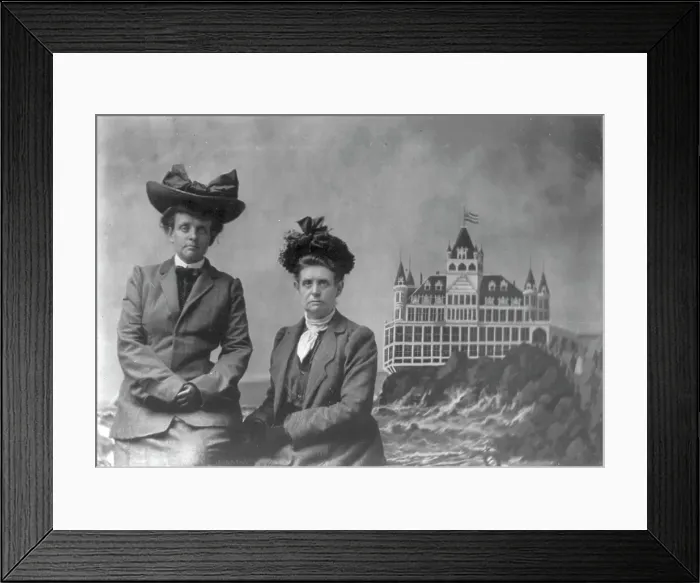 Framed Print : Frances Benjamin Johnston, with Maddie (her mother), 1903. Creator: Unknown Framed Print : Frances Benjamin Johnston, with Maddie (her mother), 1903. Creator: Unknown