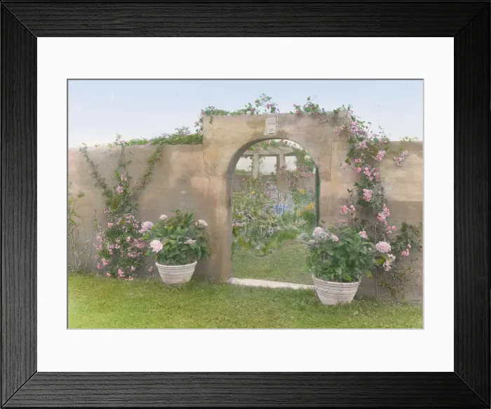 Framed Print : Gray Gardens, Robert Carmer Hill house, Lily Pond Lane, East Hampton, New York, c1914. Creator: Frances Benjamin Johnston. Gray Gardens, Robert Carmer Hill house, Lily Pond Lane, East Hampton, New York, c1914 Framed Print : Gray Gardens, Robert Carmer Hill house, Lily Pond Lane, East Hampton, New York, c1914. Creator: Frances Benjamin Johnston. Gray Gardens, Robert Carmer Hill house, Lily Pond Lane, East Hampton, New York, c1914
