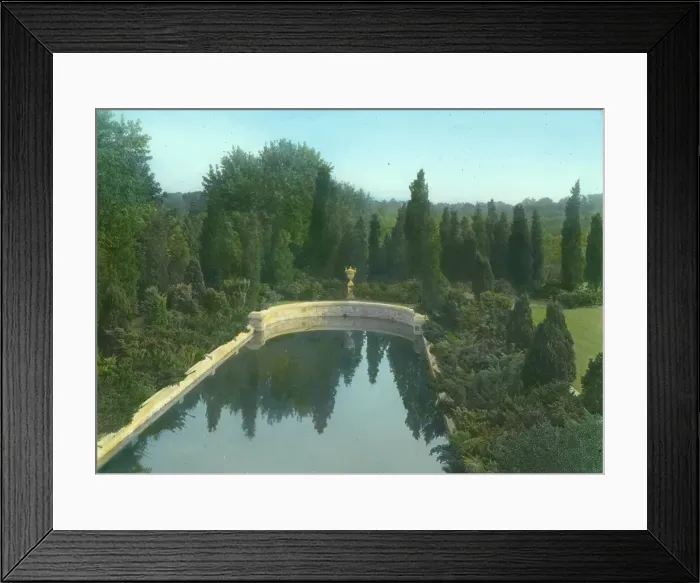Framed Print : Killenworth, George Dupont Pratt house, Glen Cove, New York, c1915. Creator: Frances Benjamin Johnston. Killenworth, George Dupont Pratt house, Glen Cove, New York, c1915. Creator: Frances Benjamin Johnston Framed Print : Killenworth, George Dupont Pratt house, Glen Cove, New York, c1915. Creator: Frances Benjamin Johnston. Killenworth, George Dupont Pratt house, Glen Cove, New York, c1915. Creator: Frances Benjamin Johnston