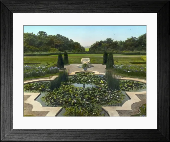 Framed Print : Hammersmith Farm, Hugh Dudley Auchincloss house, Harrison Avenue, Newport, Rhode Island, 1917. Creator: Frances Benjamin Johnston. Hammersmith Farm, Hugh Dudley Auchincloss house, Harrison Avenue, Newport, Rhode Island, 1917 Framed Print : Hammersmith Farm, Hugh Dudley Auchincloss house, Harrison Avenue, Newport, Rhode Island, 1917. Creator: Frances Benjamin Johnston. Hammersmith Farm, Hugh Dudley Auchincloss house, Harrison Avenue, Newport, Rhode Island, 1917