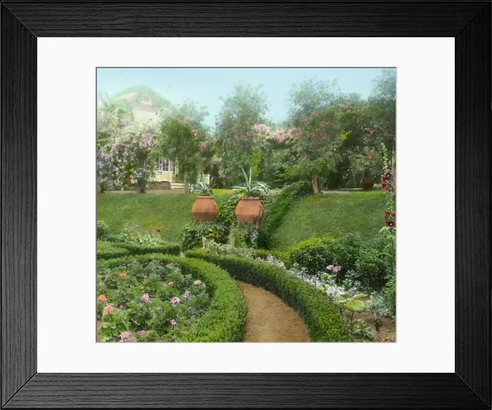Framed Print : The Steppingstones, Annie May Hegeman house, Art Village, Southampton, New York, c1915. Creator: Frances Benjamin Johnston. The Steppingstones, Annie May Hegeman house, Art Village, Southampton, New York, c1915 Framed Print : The Steppingstones, Annie May Hegeman house, Art Village, Southampton, New York, c1915. Creator: Frances Benjamin Johnston. The Steppingstones, Annie May Hegeman house, Art Village, Southampton, New York, c1915